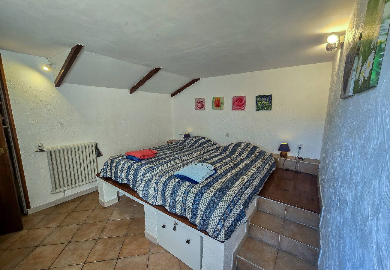 Appartement à La Robine-sur-Galabre - Appartement Le Galabre-4pers- Au calme-Digne-les-bains-3 étoiles