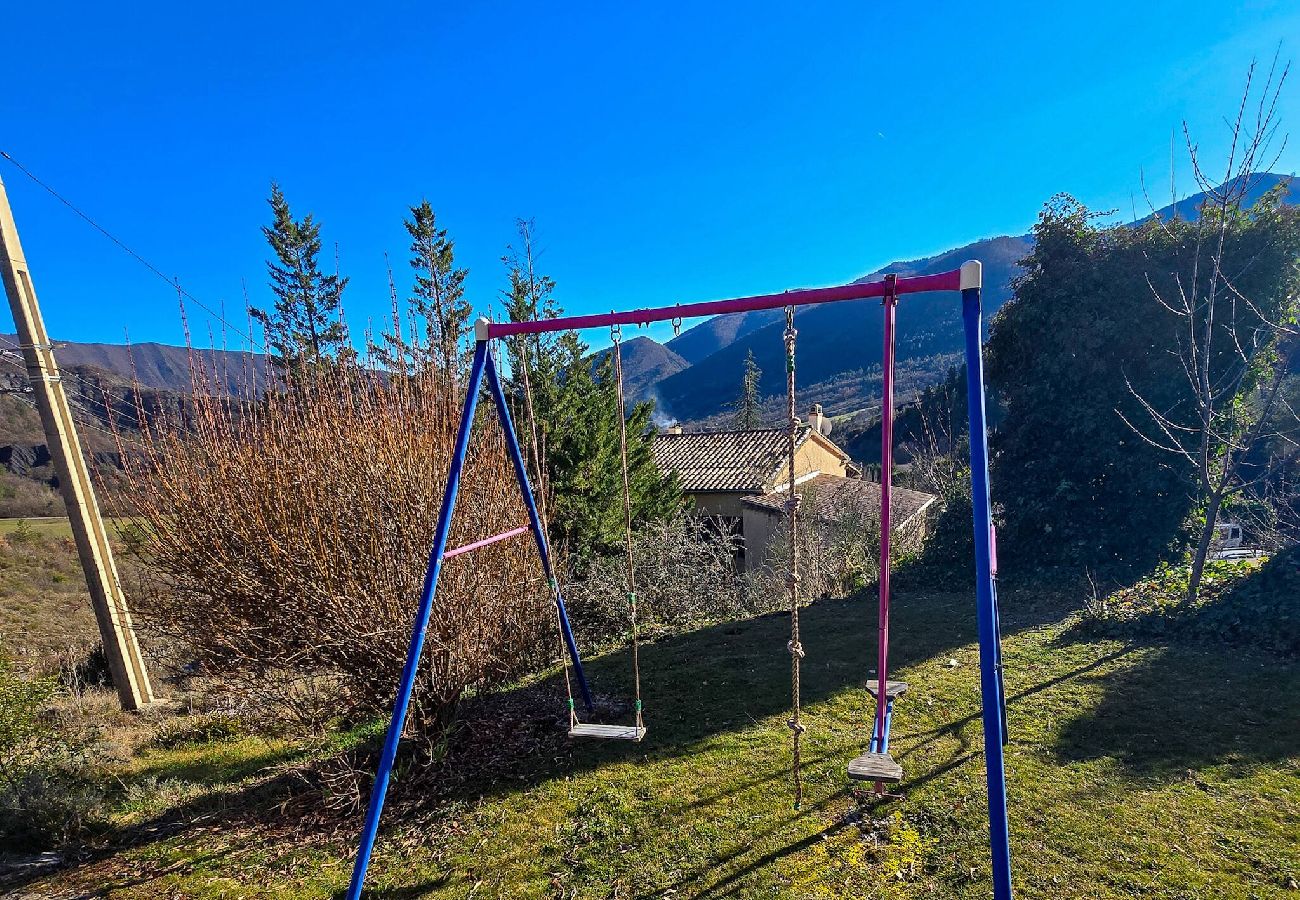 Appartement à La Robine-sur-Galabre - Appartement Le Galabre-4pers- Au calme-Digne-les-bains-3 étoiles