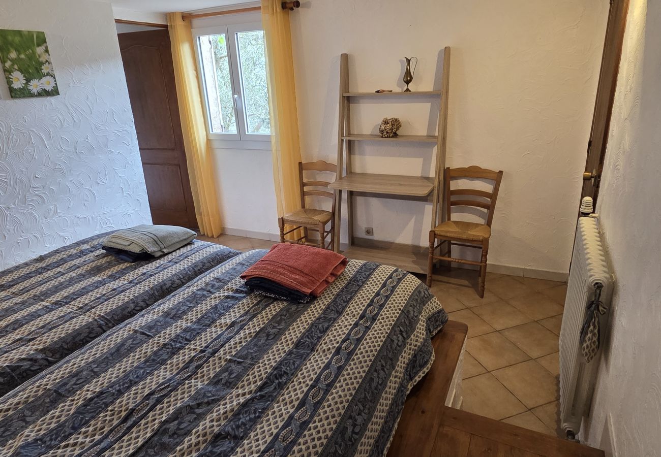 Appartement à La Robine-sur-Galabre - Appartement Le Galabre-4pers- Au calme-Digne-les-bains-3 étoiles