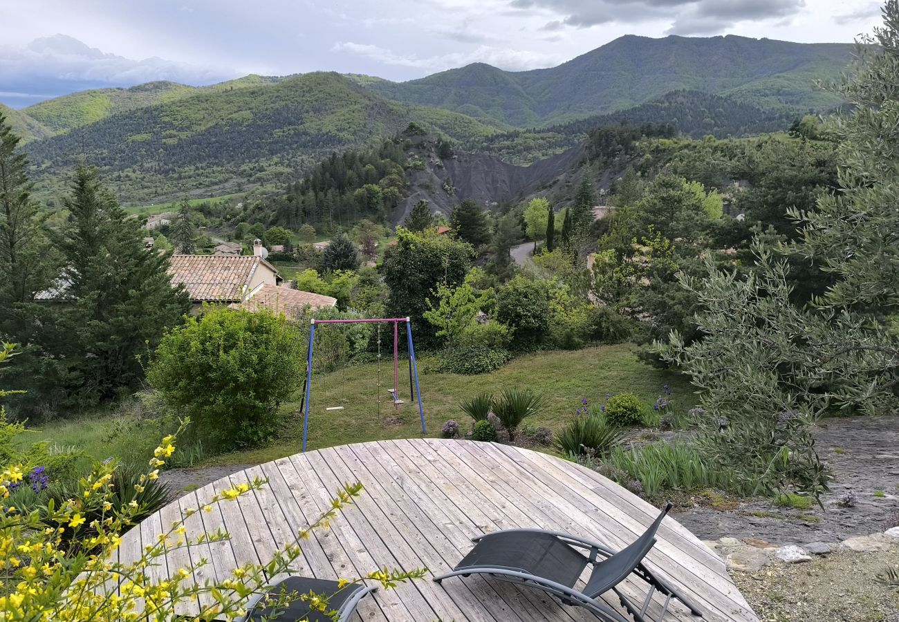 Appartement à La Robine-sur-Galabre - Appartement Le Galabre-4pers- Au calme-Digne-les-bains-3 étoiles