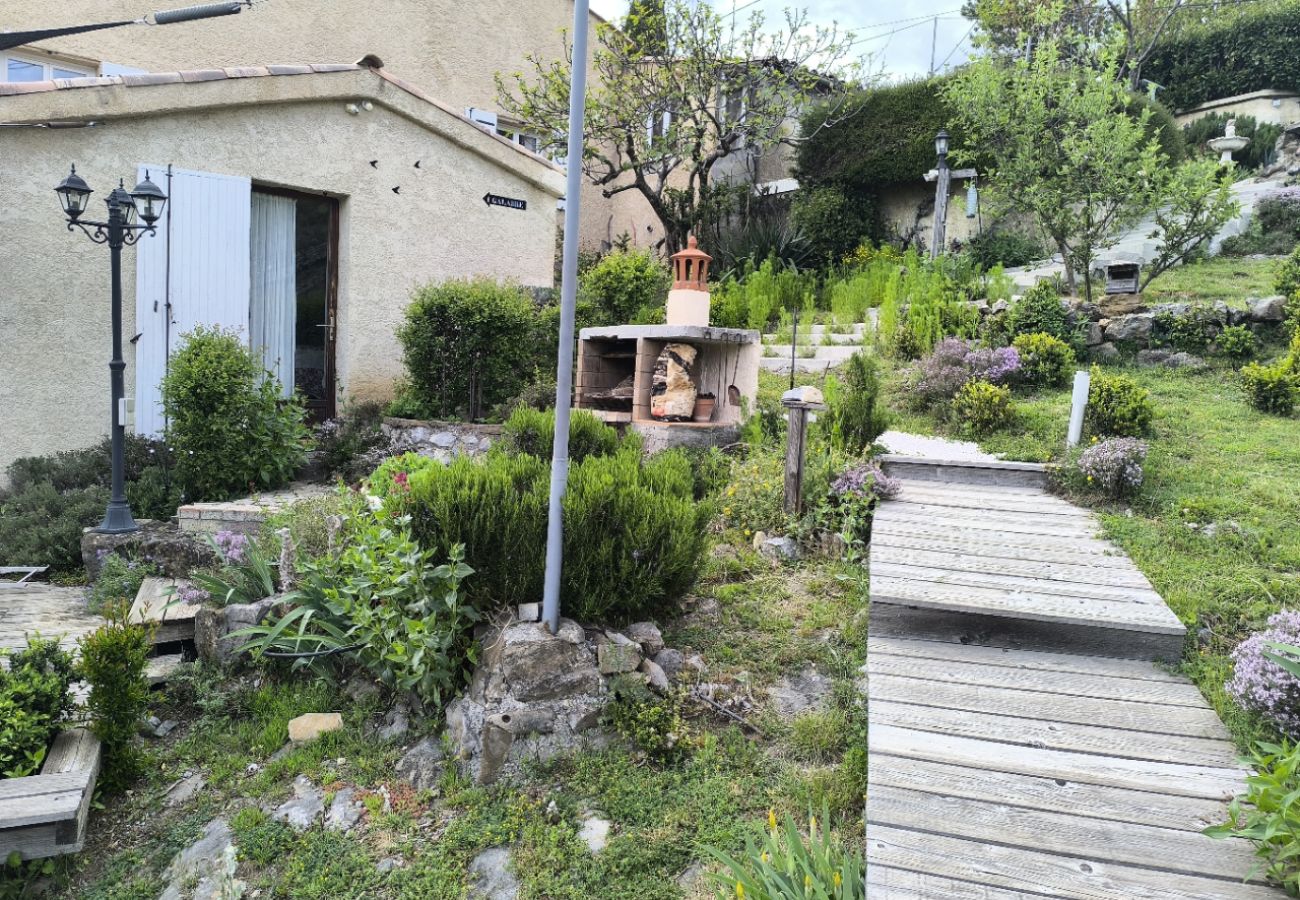 Appartement à La Robine-sur-Galabre - Appartement Le Galabre-4pers- Au calme-Digne-les-bains-3 étoiles