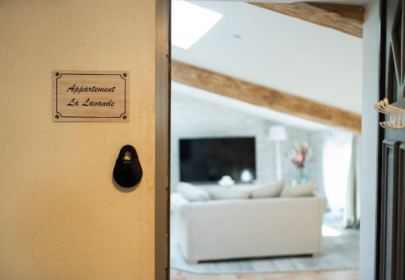 Appartement à Riez - Appartement La Lavande-balnéo en amoureux-3 étoiles 