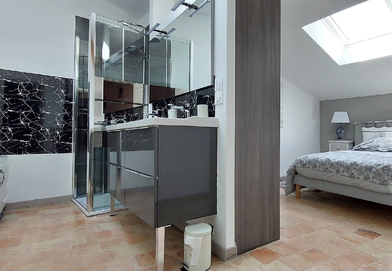 Appartement à Riez - Appartement La Lavande-balnéo en amoureux-3 étoiles 