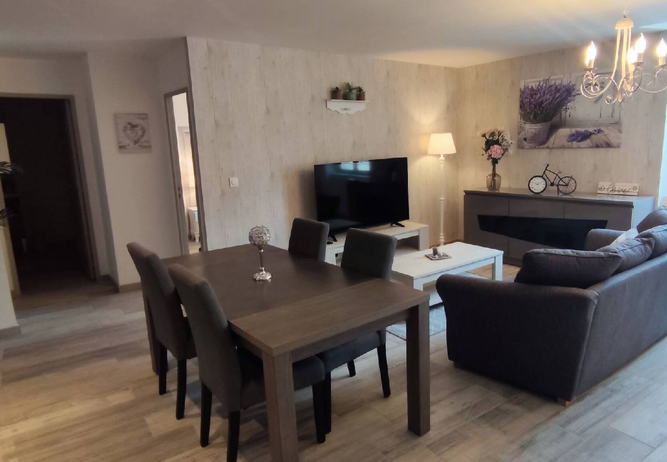 Appartement à Riez - Appartement Le Laurier-4 pers-Lac de sainte croix-3 étoiles 
