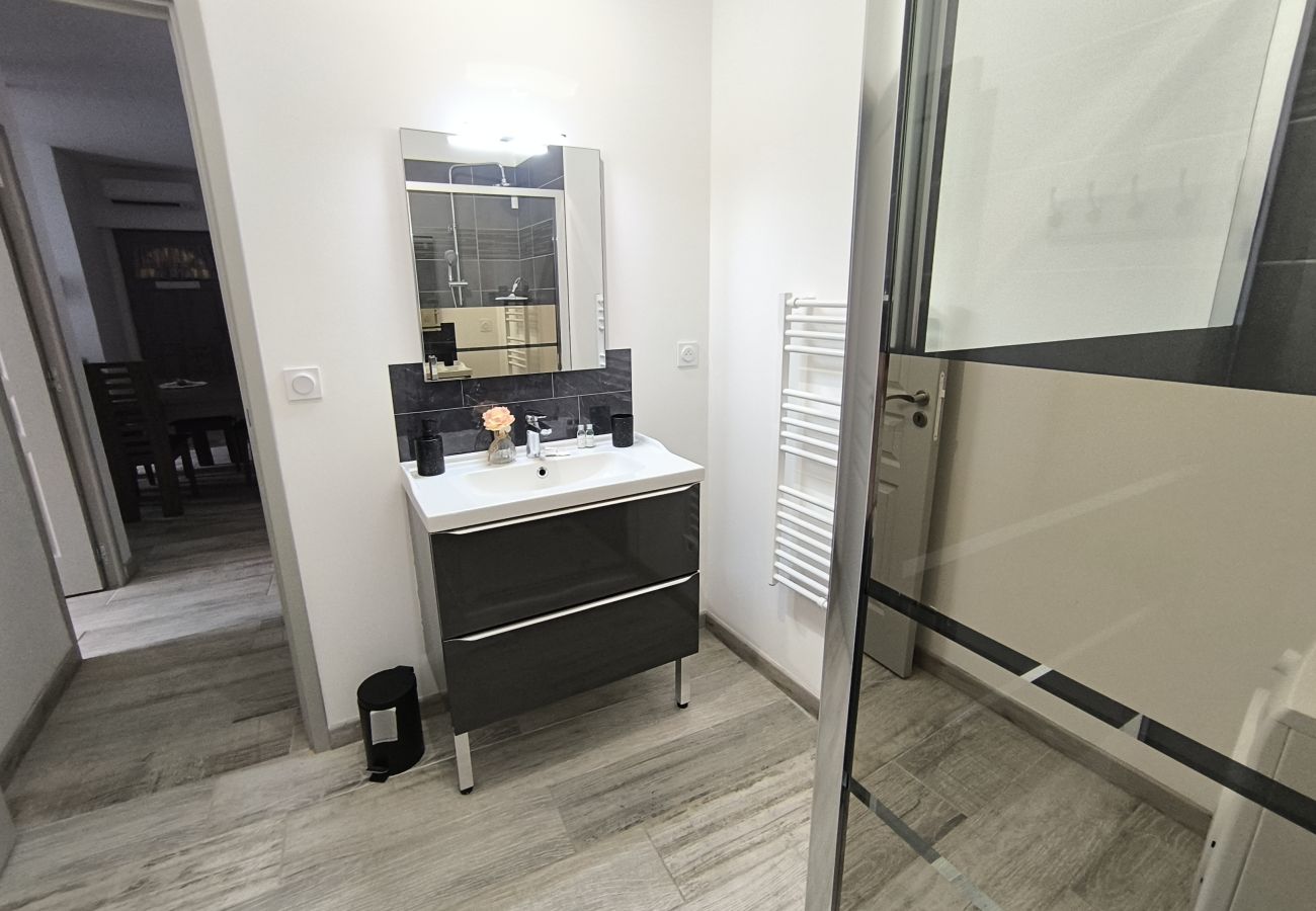 Appartement à Riez - Appartement Le Romarin-4 pers à Riez-3 étoiles 