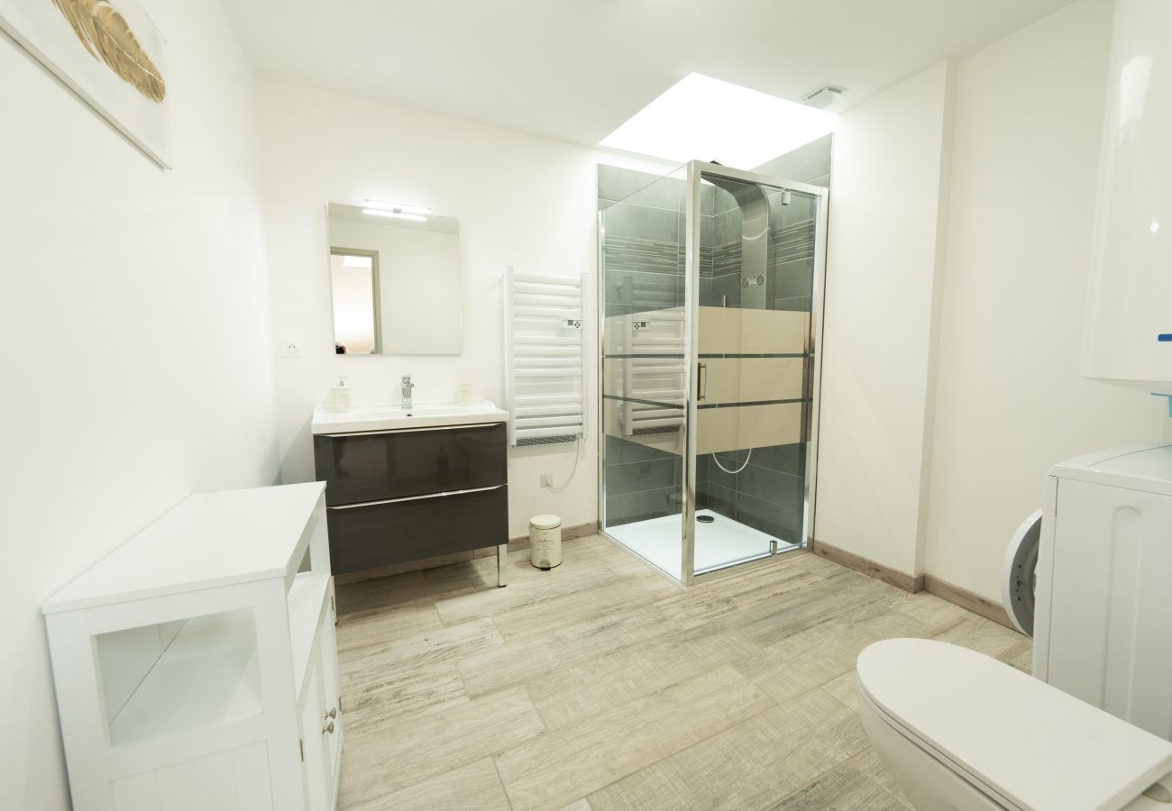 Studio à Riez - Appartement le Mansardé-Le charme sous les toits-3 étoiles