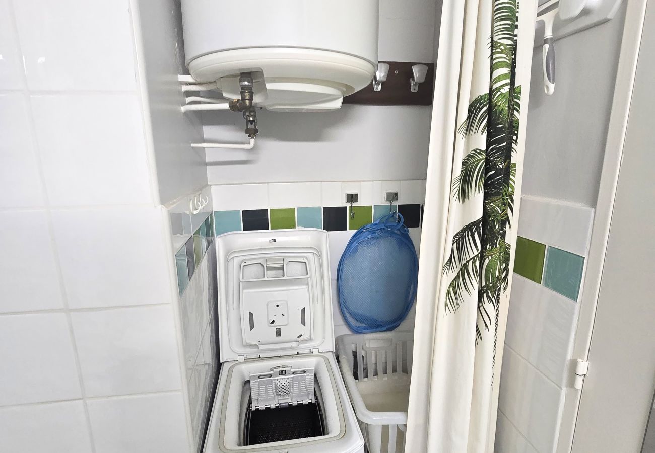 Appartement à Gréoux-les-Bains - Grand T2 - 2 pers - ascenseur - terrasse - parking