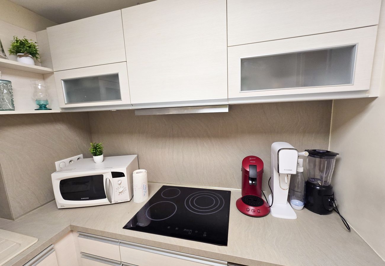 Appartement à Gréoux-les-Bains - Appartement Fontaine - 2 pers - clim - ascenseur - terrasse - parking