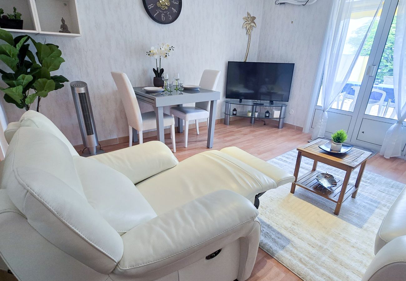 Appartement à Gréoux-les-Bains - Appartement Fontaine - 2 pers - clim - ascenseur - terrasse - parking