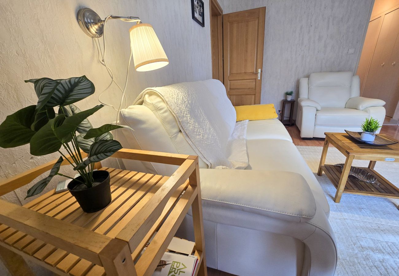 Appartement à Gréoux-les-Bains - Appartement Fontaine - 2 pers - clim - ascenseur - terrasse - parking