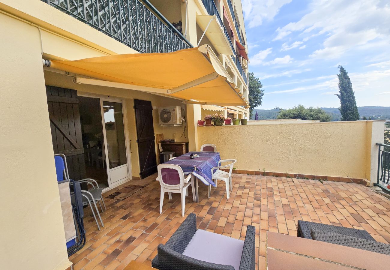 Appartement à Gréoux-les-Bains - Appartement Fontaine - 2 pers - clim - ascenseur - terrasse - parking