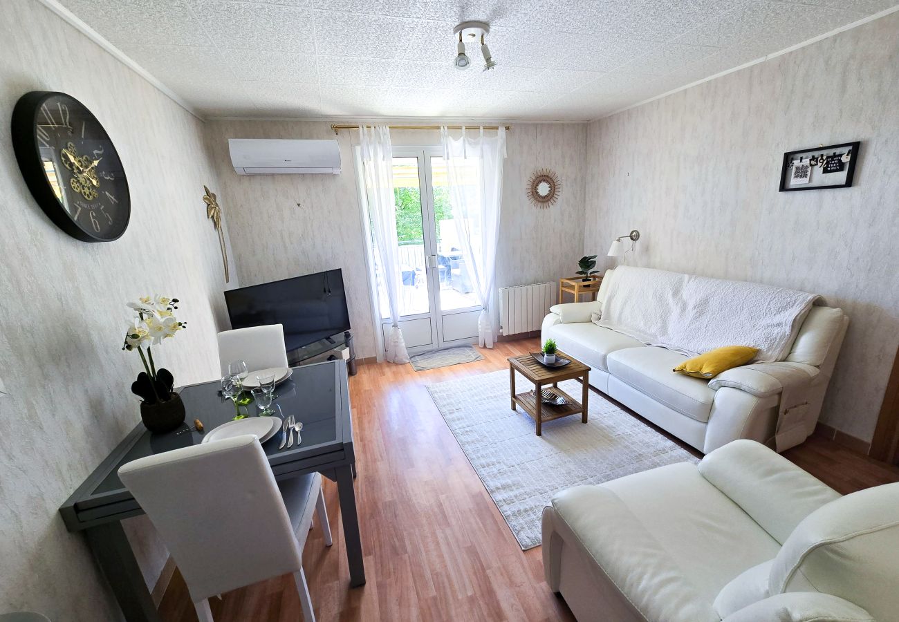 Appartement à Gréoux-les-Bains - Appartement Fontaine - 2 pers - clim - ascenseur - terrasse - parking
