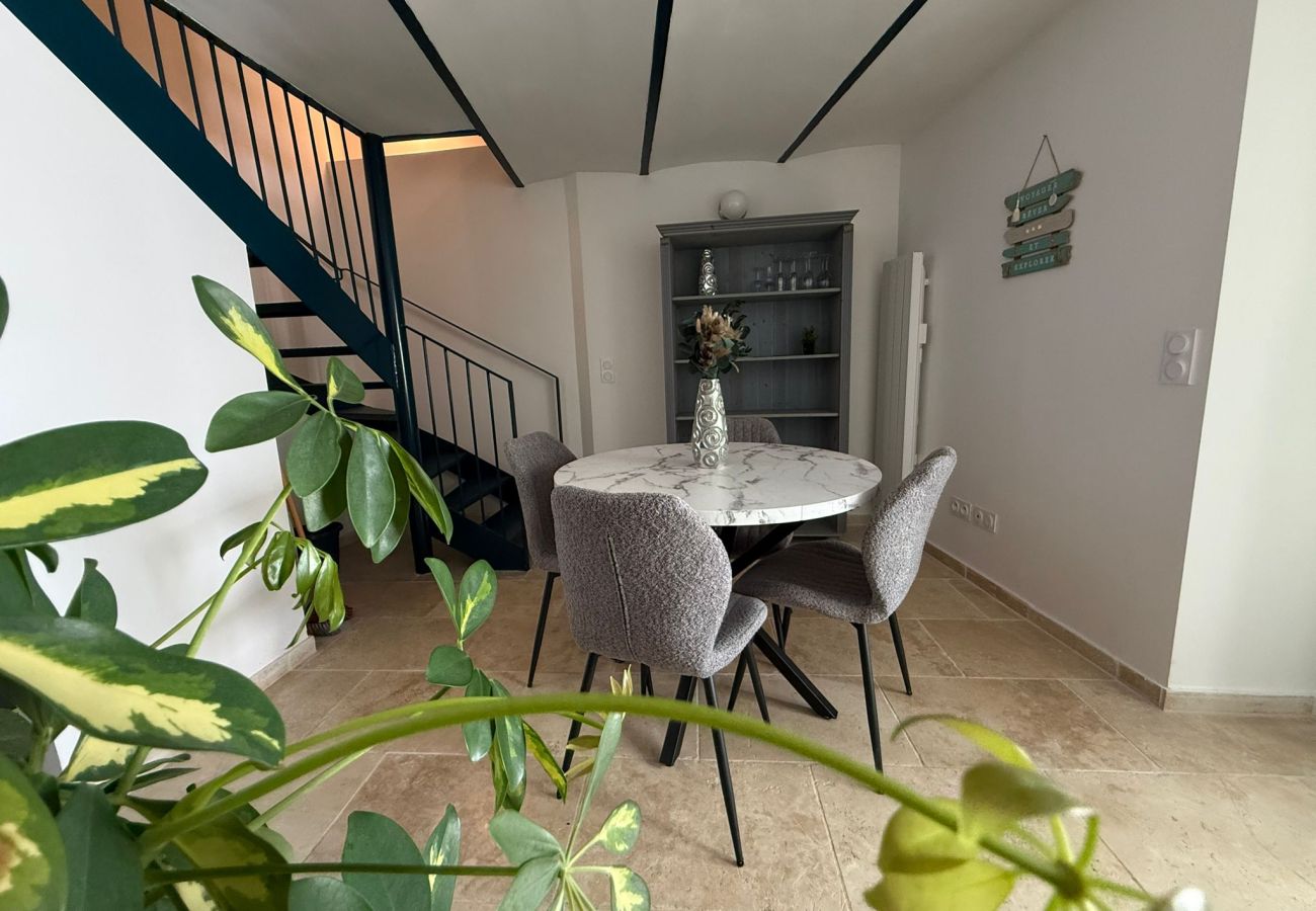 Appartement à Montfroc - Le Nid du Château - gite du château - 2p