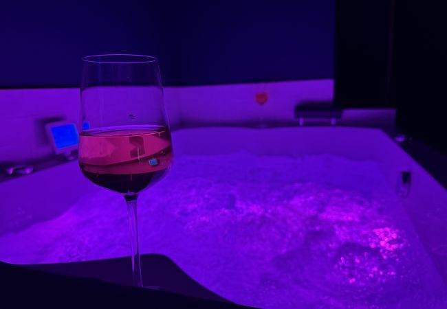 Studio à Manosque - La Love Room - charme et passion - 2p