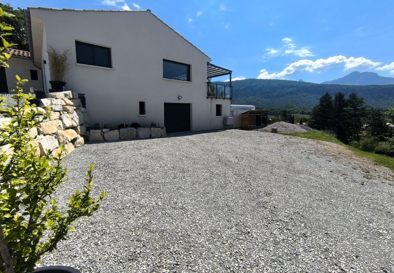 Villa à Le Brusquet - L'Ecrin du Brusquet 8personnes piscine chauffée