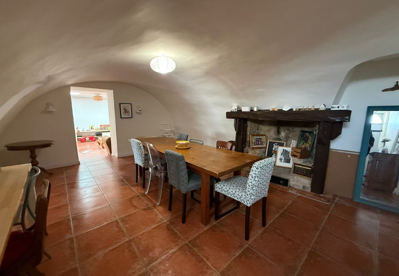 Maison à Les Mées - Le Balcon des Pourcelles 12personnes /terrasses