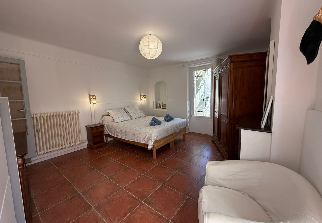 Maison à Les Mées - Le Balcon des Pourcelles 12personnes /terrasses