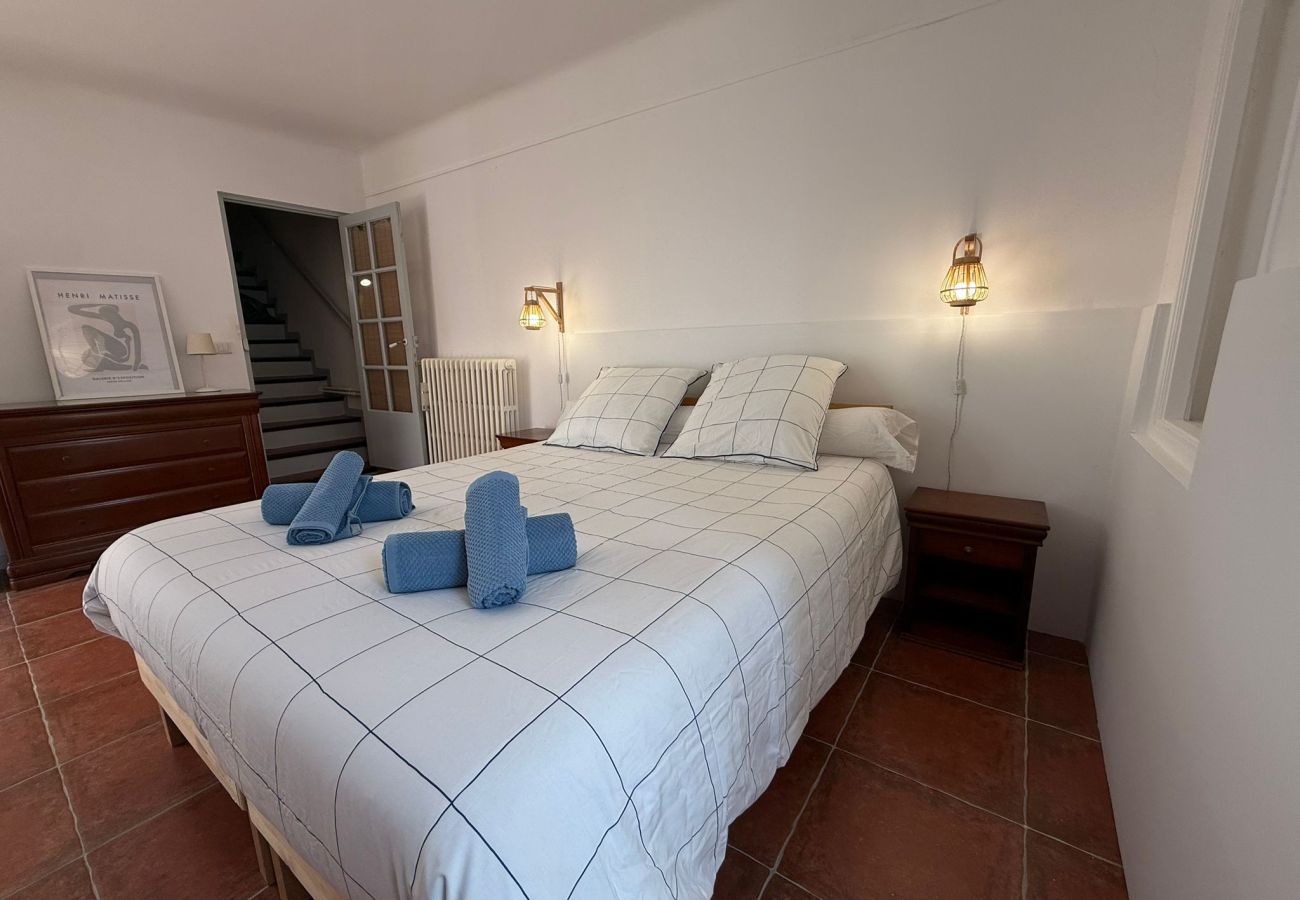 Maison à Les Mées - Le Balcon des Pourcelles 12personnes /terrasses