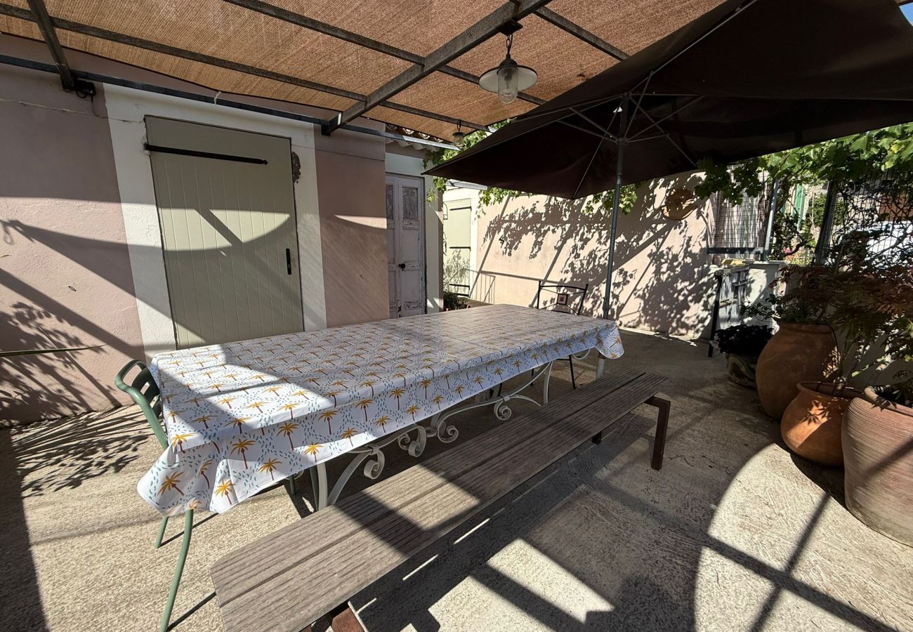 Maison à Les Mées - Le Balcon des Pourcelles 12personnes /terrasses