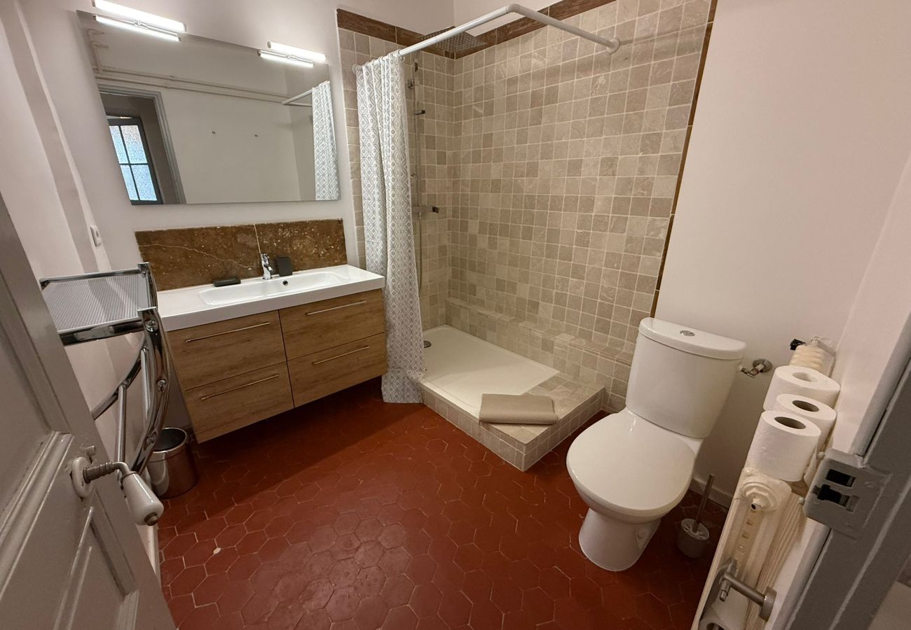 Maison à Les Mées - Le Balcon des Pourcelles 12personnes /terrasses