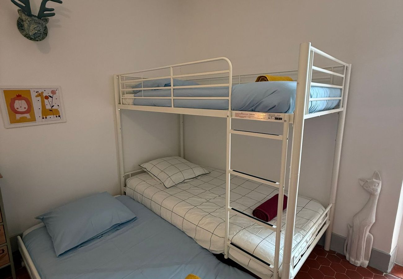 Maison à Les Mées - Le Balcon des Pourcelles 12personnes /terrasses