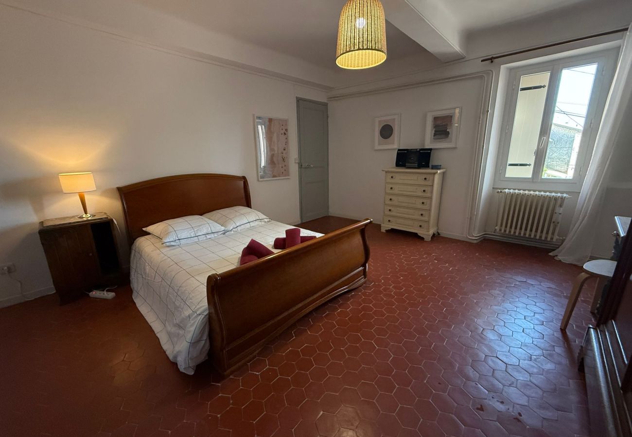 Maison à Les Mées - Le Balcon des Pourcelles 12personnes /terrasses