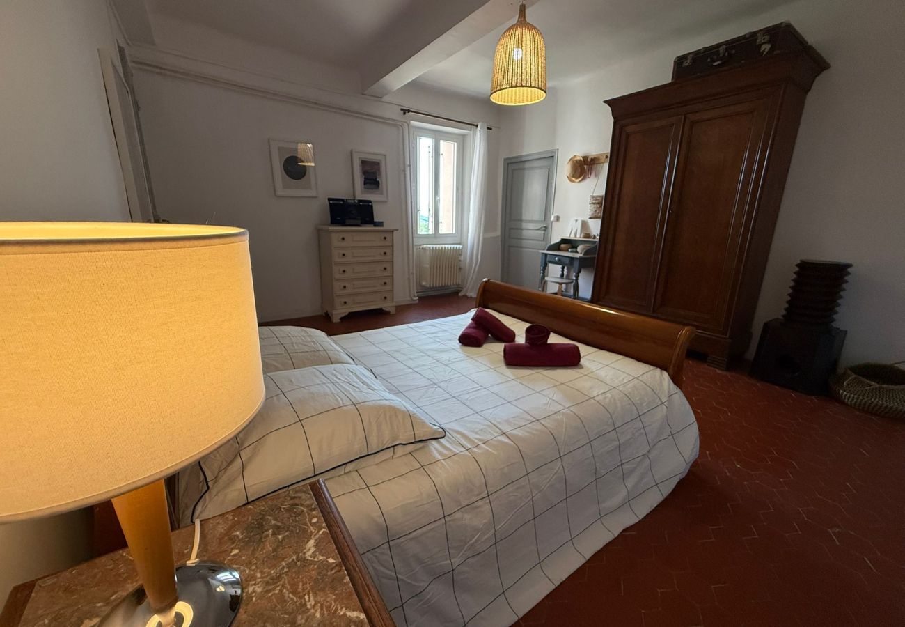 Maison à Les Mées - Le Balcon des Pourcelles 12personnes /terrasses