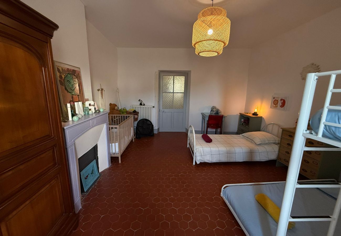 Maison à Les Mées - Le Balcon des Pourcelles 12personnes /terrasses